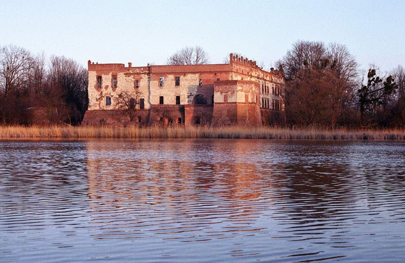Ruiny zamku w Krupem, Krupe, Poland, Poland